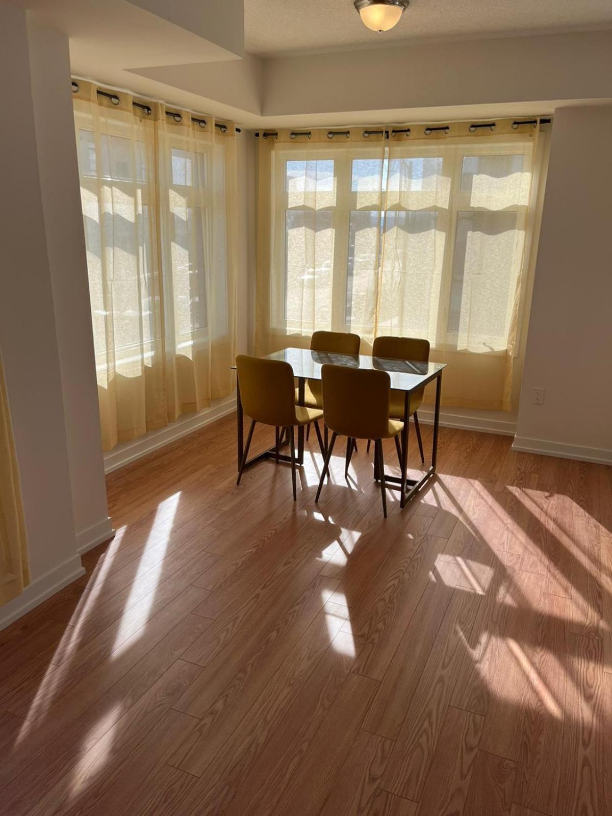 Appartement Luxury Brand New Townhouse In Milton Ontario Extérieur photo