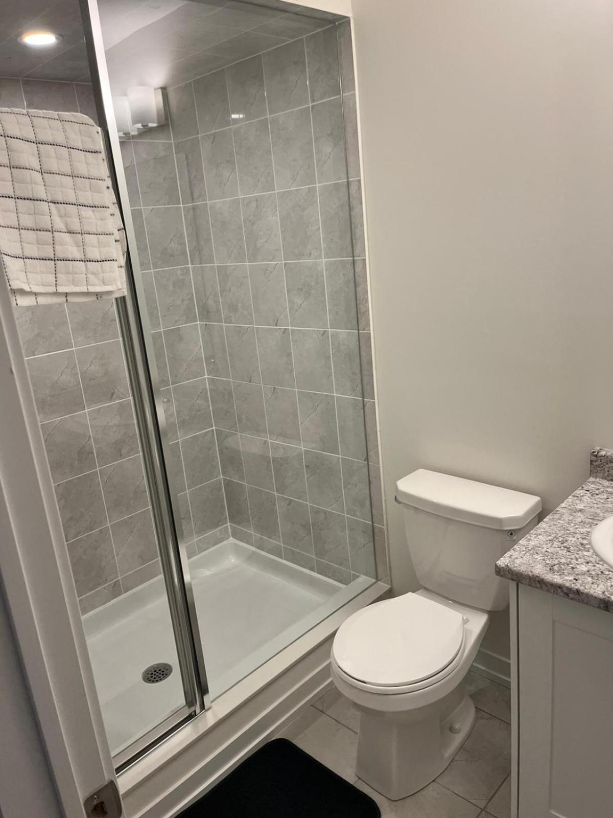 Appartement Luxury Brand New Townhouse In Milton Ontario Extérieur photo